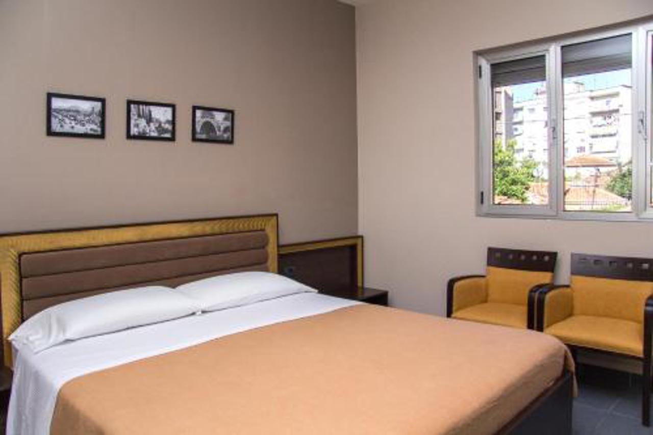 Old Town Rooms Tiranë Luaran gambar